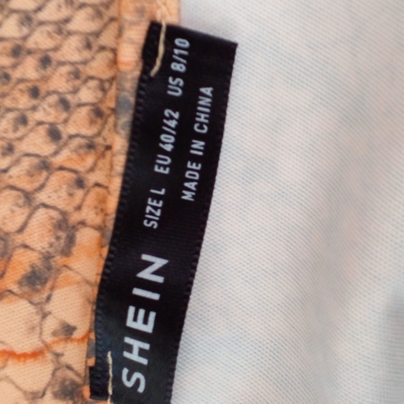 Shein: Top - Picture 4 of 5